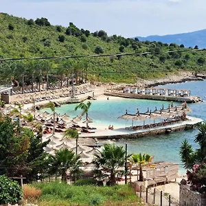  Apartament Rraku Albania